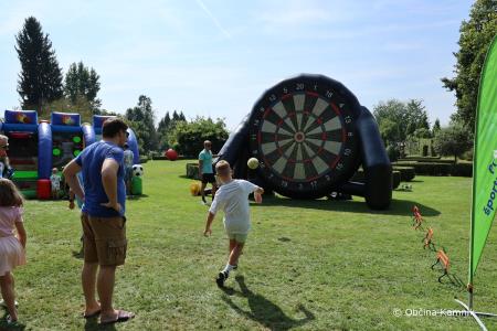 Praznični, 15. Čarobni dan z dobrodelno humanitarno noto (2)
